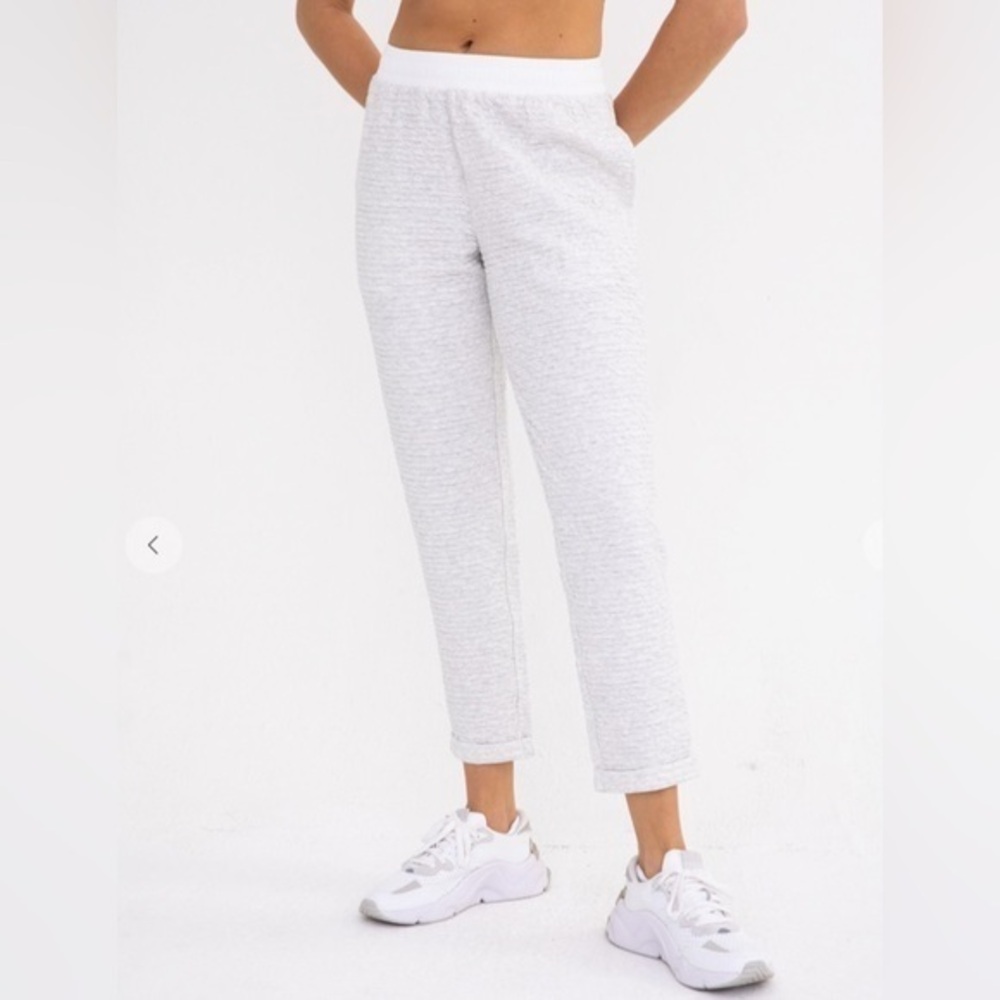 Mono B Blended Texture Capri Pant Gray Cropped Women's Size Medium